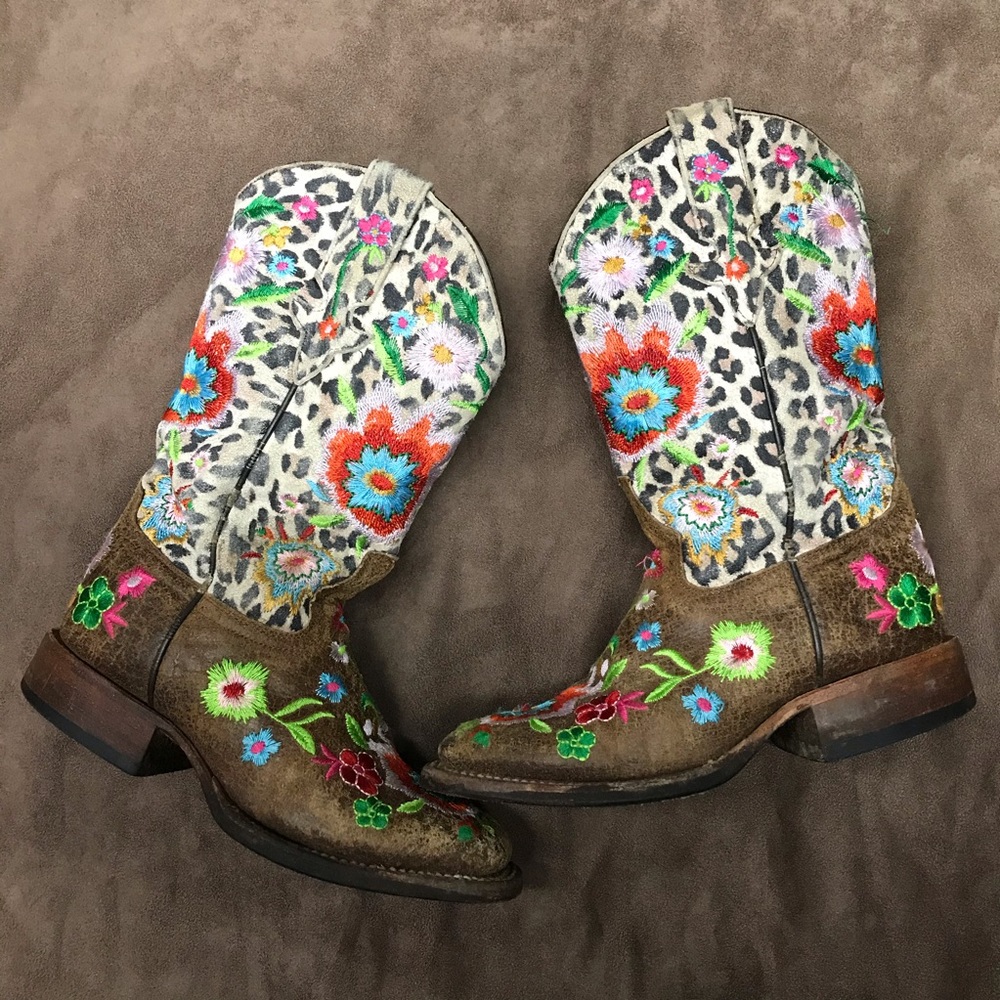 ❌sold❌Macie Bean Western Cowboy Floral Leop. Boots - Picture 1 of 8